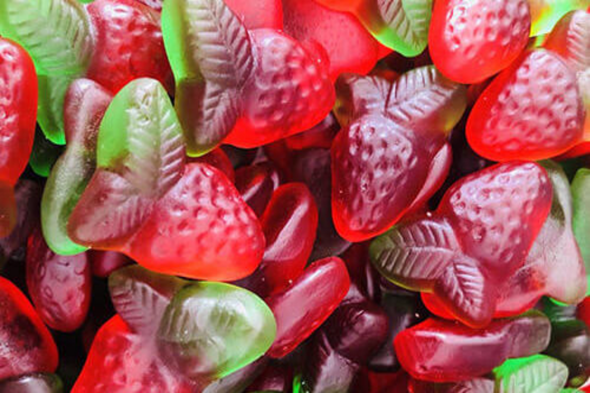 strawberry leaf gummy